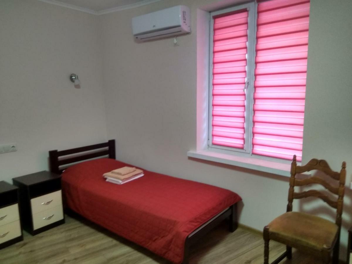 Hotel Tsentralnoho Budynku Khudozhnyka Κίεβο Εξωτερικό φωτογραφία