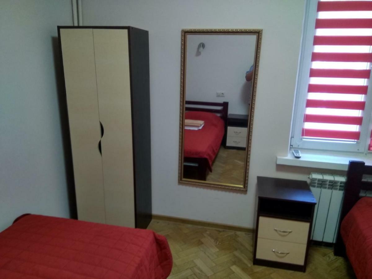 Hotel Tsentralnoho Budynku Khudozhnyka Κίεβο Εξωτερικό φωτογραφία